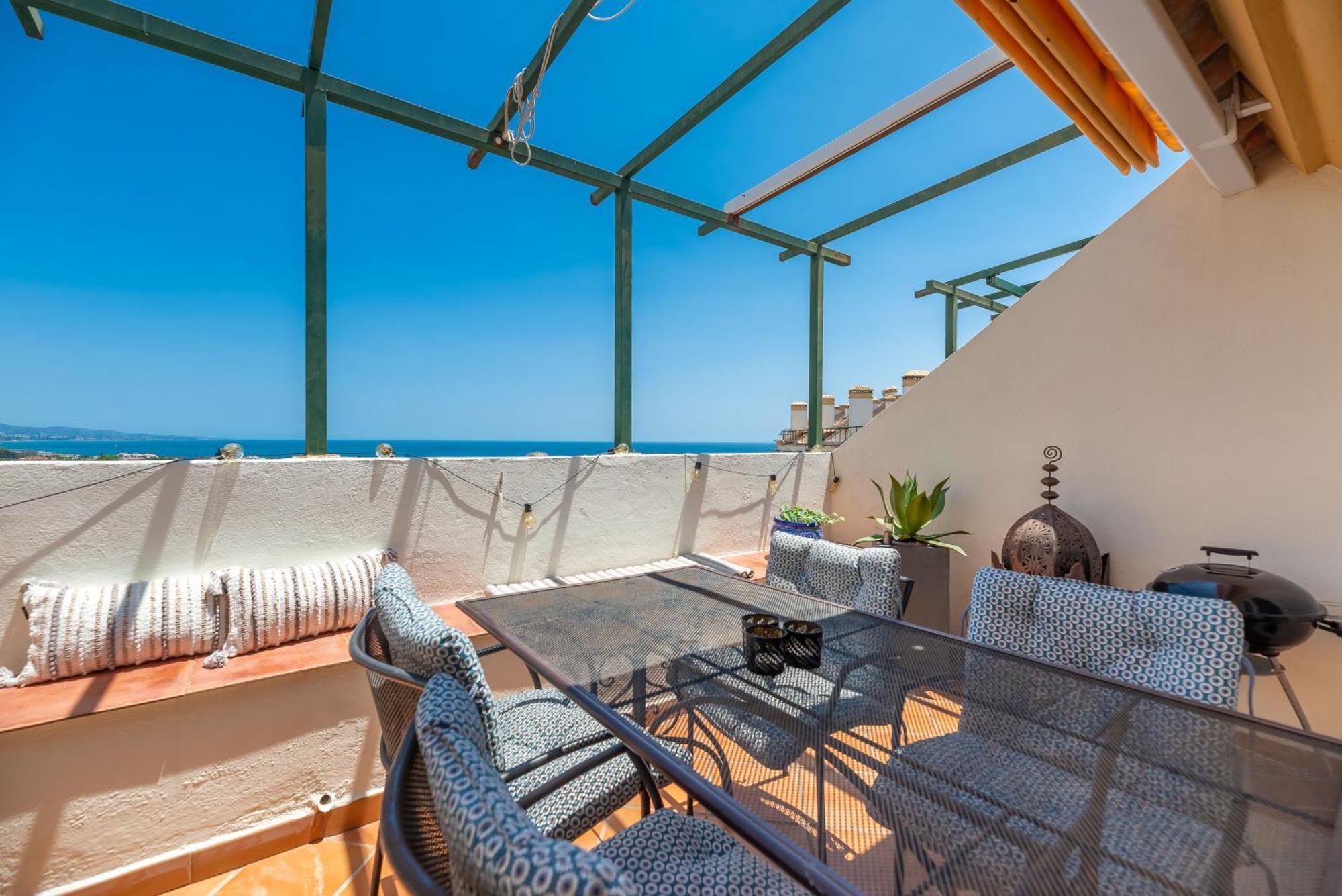 Apartament Elegant 2 Bdrm Penthouse With Bbq And Pools Marbella Zewnętrze zdjęcie