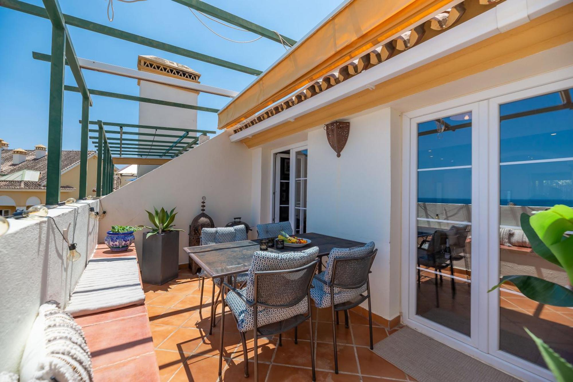 Apartament Elegant 2 Bdrm Penthouse With Bbq And Pools Marbella Zewnętrze zdjęcie