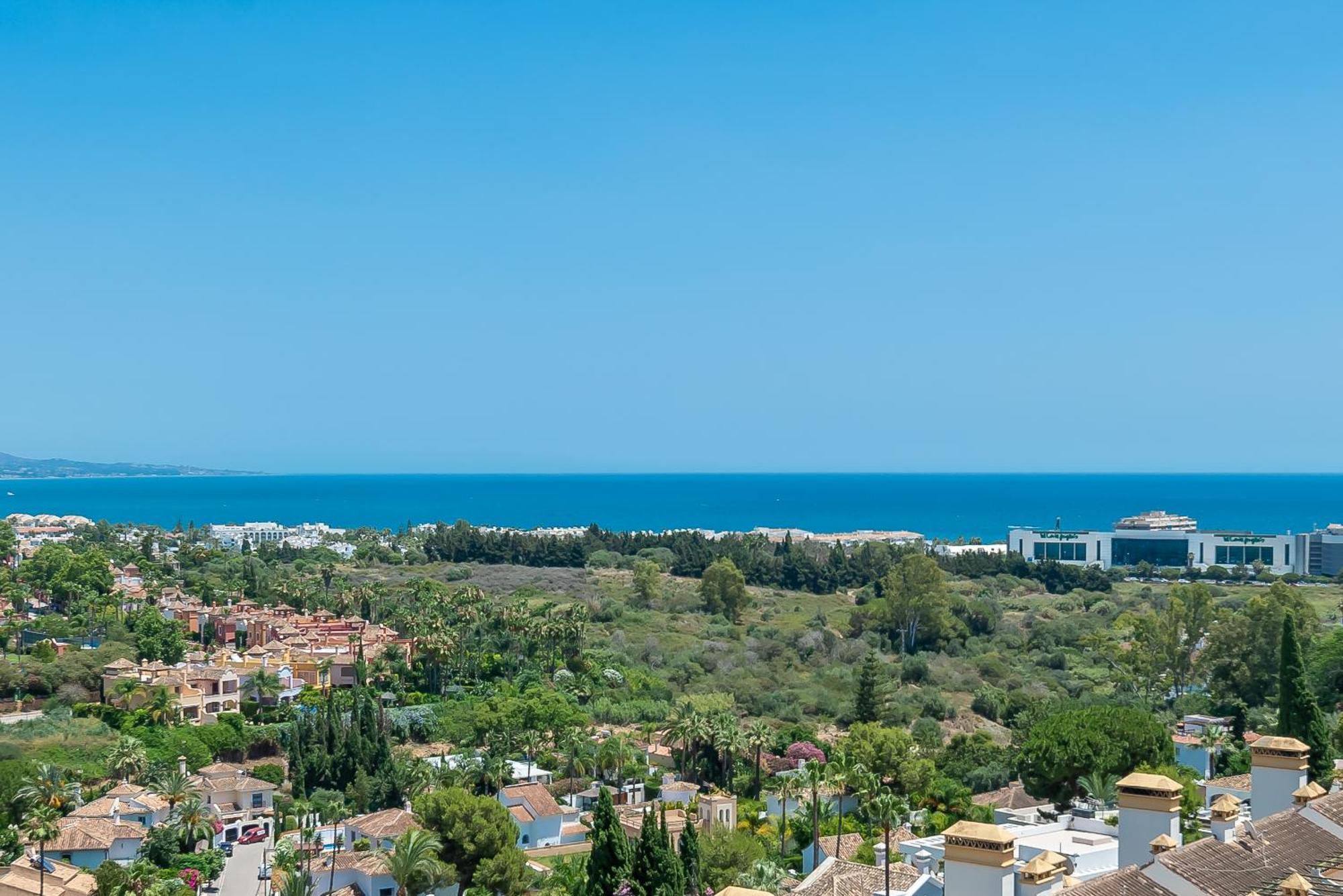 Apartament Elegant 2 Bdrm Penthouse With Bbq And Pools Marbella Zewnętrze zdjęcie